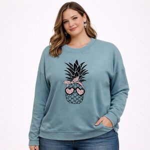 Boutique, Aqua Blue Pineapple Graphic women’s sweatshirt. XL